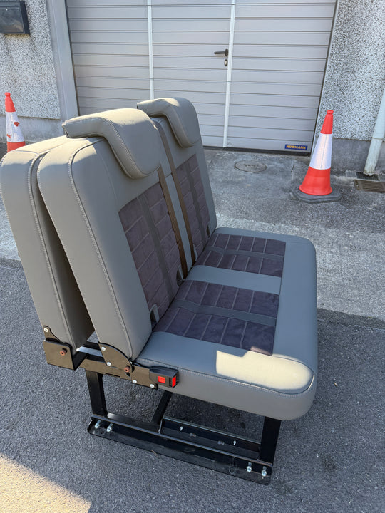 3/4 Rock and Roll bed, Recline back & Isofix