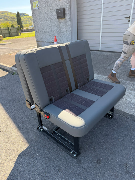 3/4 Rock and Roll bed, Recline back & Isofix