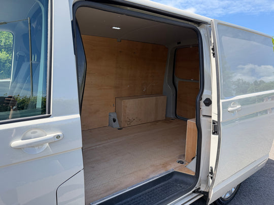 Volkswagen Transporter T6.1 SWB Highline - 2024 - Ascot Grey