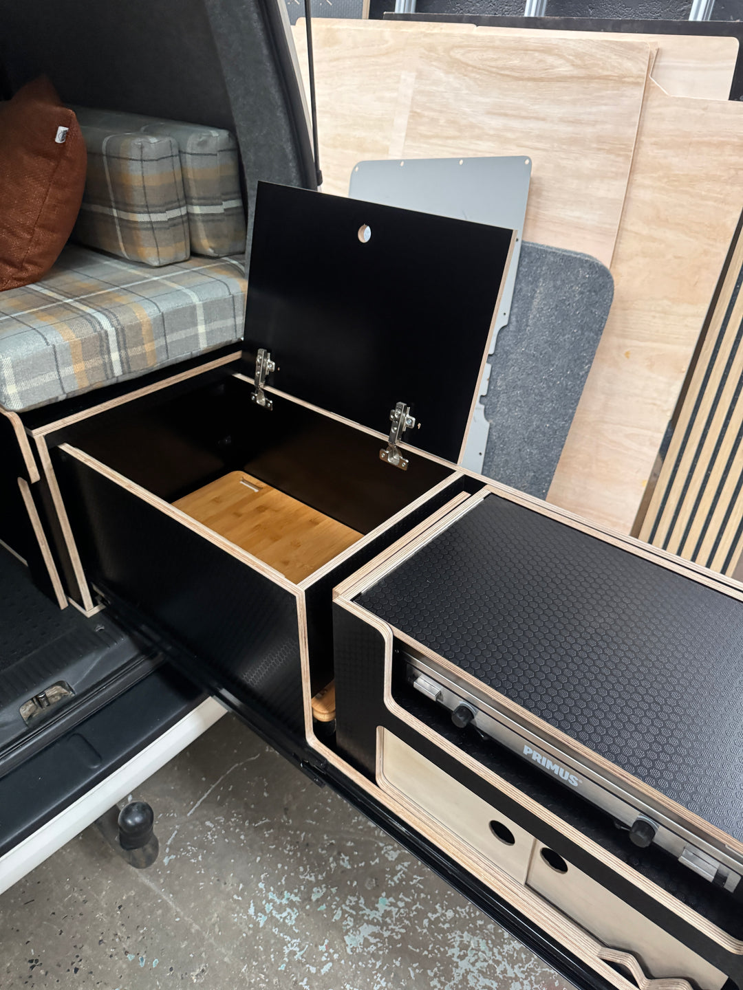 VW Transporter Kombi Single Bench Unit - Pull Out Bed & Kitchen System