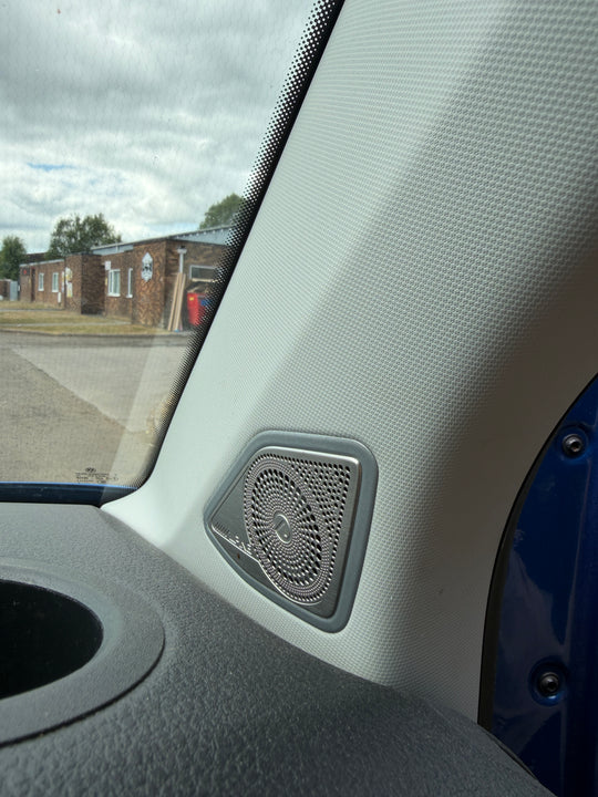 VW Transporter T6.1 SWB Highline T28 (2023) — Blue, Part-Converted