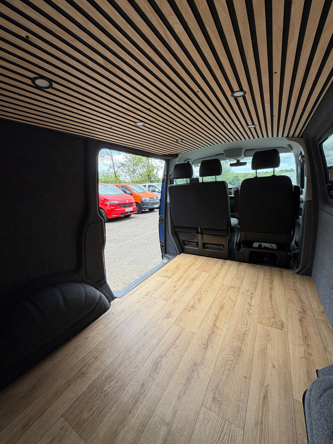 VW Transporter T6.1 SWB Highline T28 (2023) — Blue, Part-Converted